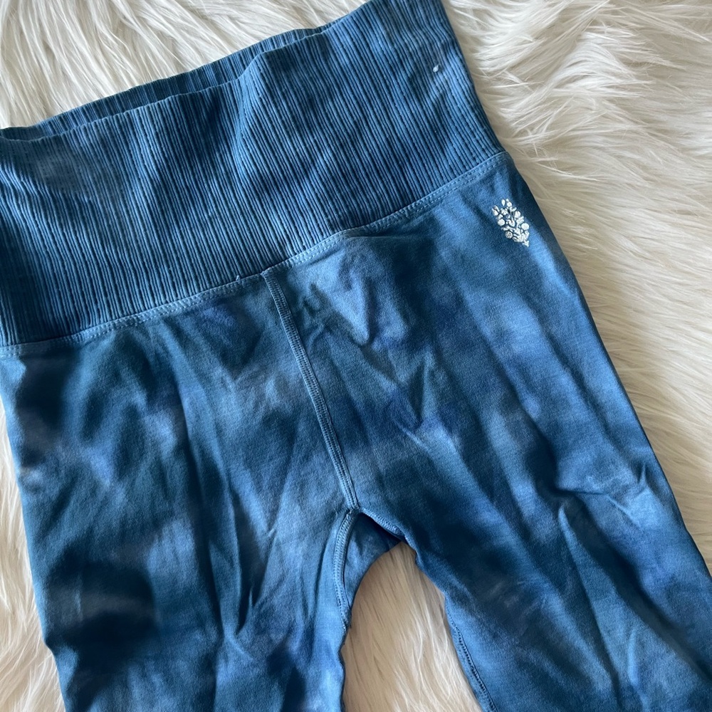 Free People Movement Good Karma Blue Tie Dye Leggings - Picture 6 of 7